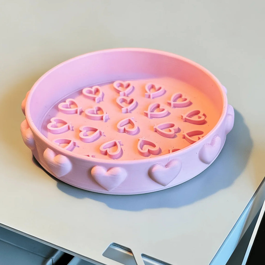 Cute Heart Pattern Brush Cleaning Tray Desktop Beauty Cleaning Tool Makeup Brush Cleaner Bowl Portable Cleaning and Storage Tool Oasis Select pink love