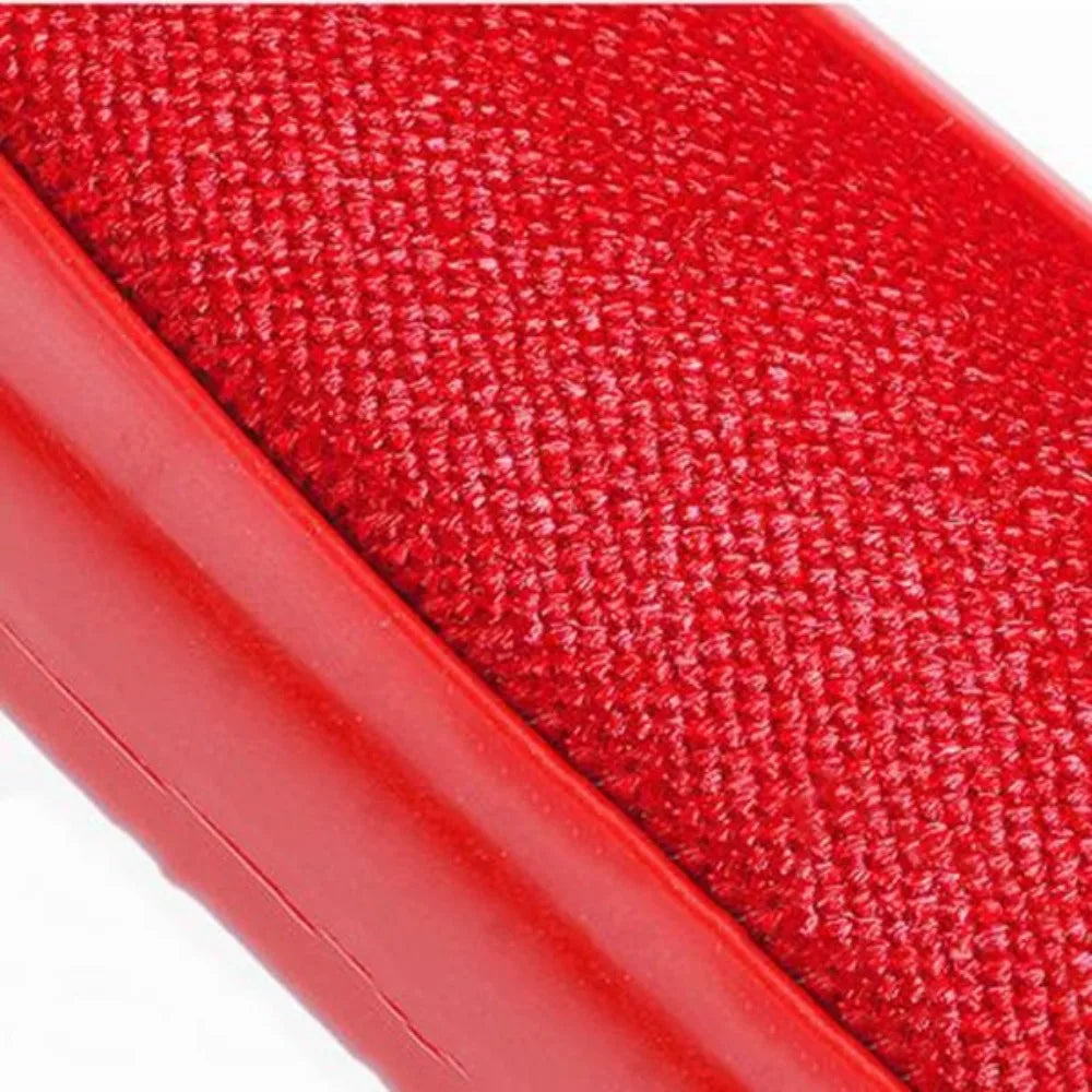 Cloth Dust Removal Brush Random Color Plastic Sweeper Carpet Dust Brush High Quality Crumb Sweeper Fluff Cleaner Cleaning Tools Oasis Select