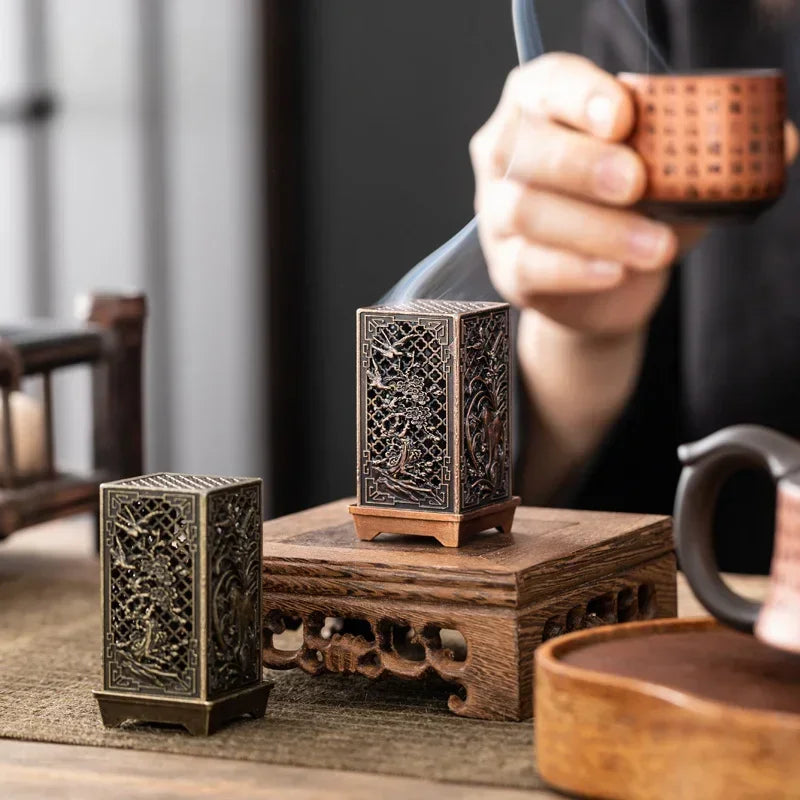 Square Vertical Incense Burner Small Xiangyun Alloy Incense Holder Indoor Aromatherapy Home Ornament Chinese Plum Inense Burners Oasis Select