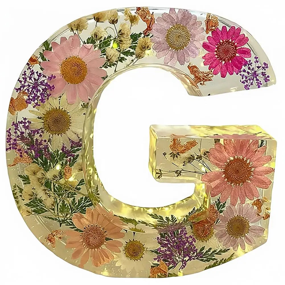 Floral Resin LED Letter Light – Dried Flower Night Lamp