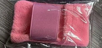 1Pc Portable Cleaning Cloth Sand Removal Brush, Battery-Free Ergonomic Design & Exfoliating Bristles for Beach & Body Cleaning Oasis Select Pink