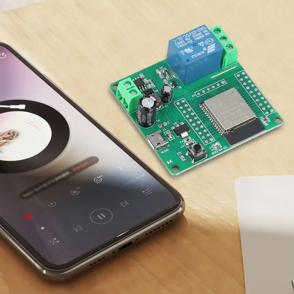 ESP32 WiFi Bluetooth BLE Relay Module – 1/2/8 Channel Dev Board ESP32 Relay Module Oasis Select
