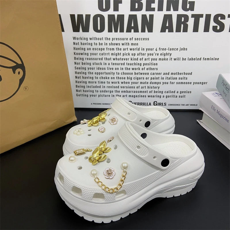 Fashionable shoe accessory set, made of metal, with a shoe chain clasp, removable, suitable for sandals and flip-flops. Oasis Select