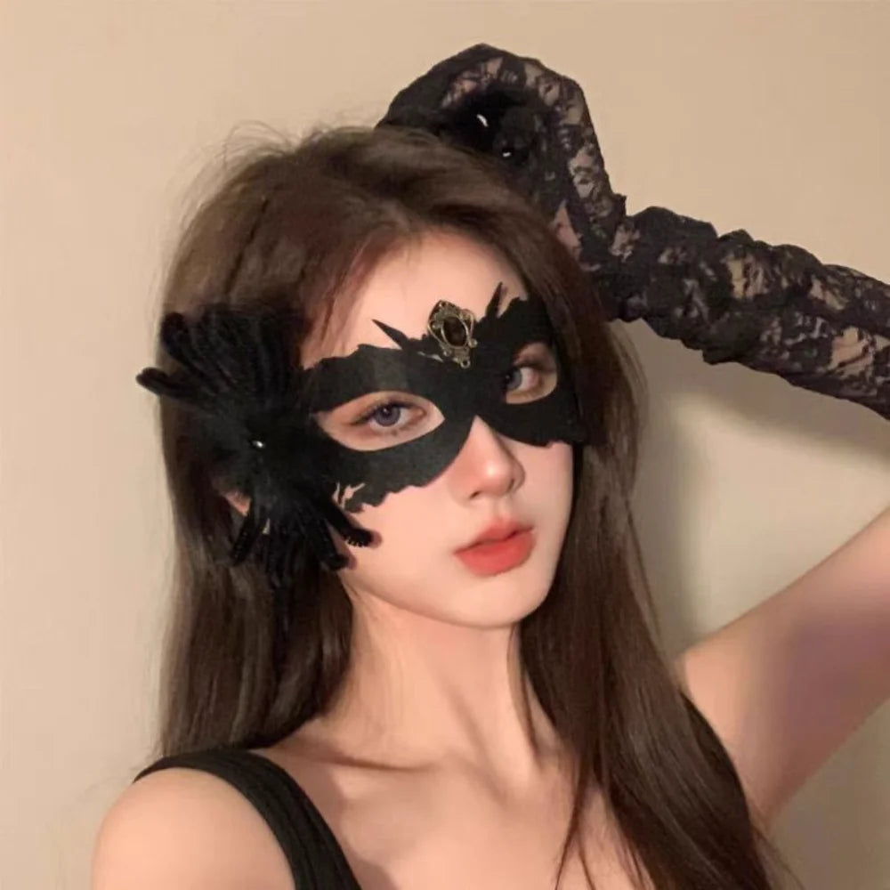 Retro Lace Half Face Mask – Gothic Masquerade Costume Prop