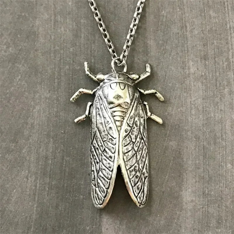 Fashion Retro Insect Cicada Pendant Necklace Metal Unisex Men's Halloween Party Jewelry Gift Accessories Oasis Select YB3015-1