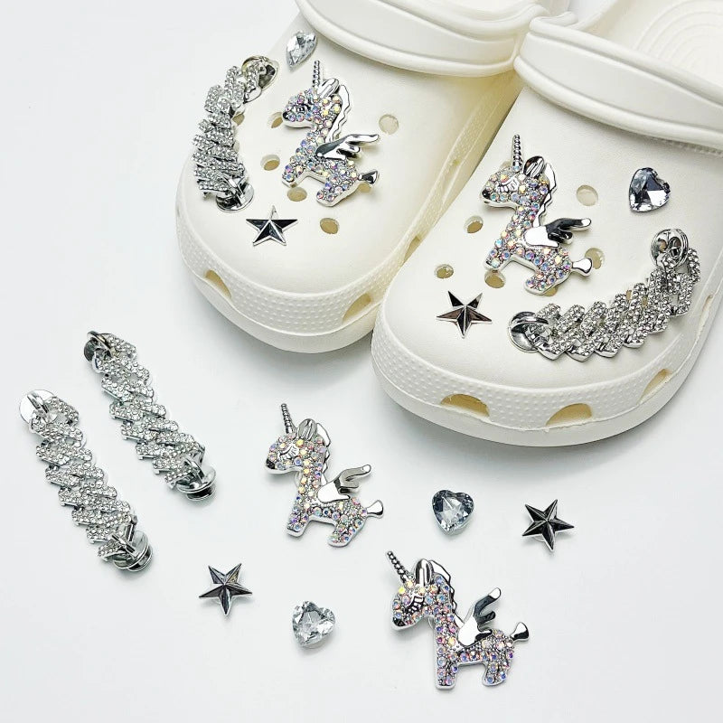 Fashionable shoe accessory set, made of metal, with a shoe chain clasp, removable, suitable for sandals and flip-flops. Oasis Select