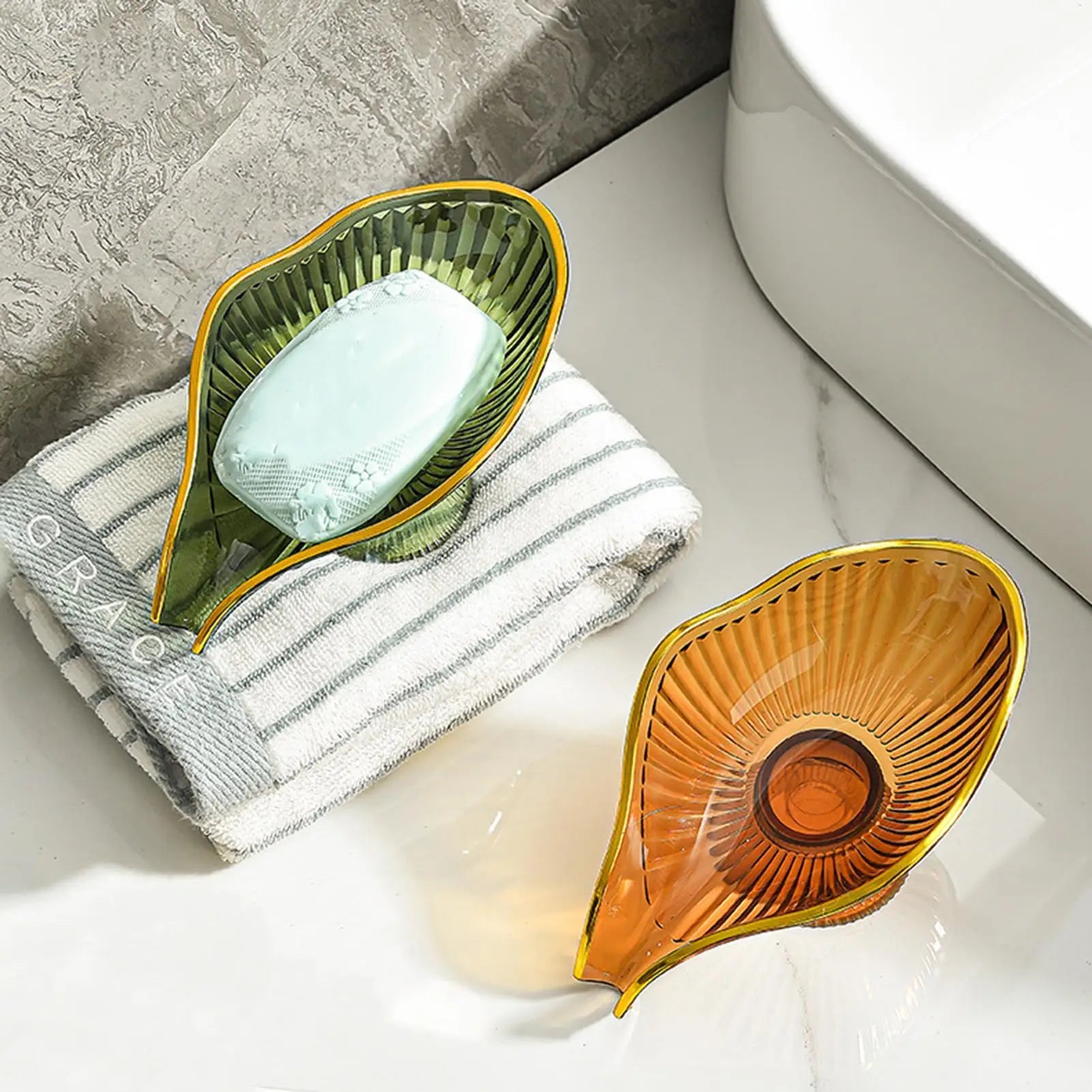 Self Draining Soap Holder Soap Box Clear Storage Tray Leaf Shape Soap Box Non-slip Laundry Soap Dish Storage Bathroom Gadgets Oasis Select