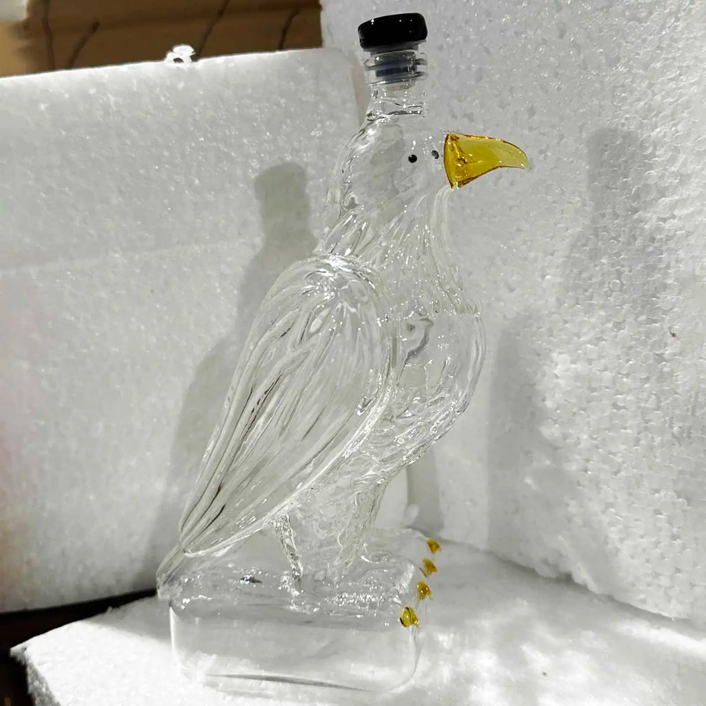 Eagle Shaped Whiskey Decanter Glass Animal-Shaped Whiskey Bottles Collectible Novelty Container Wine Decanter Bar Decoration Oasis Select