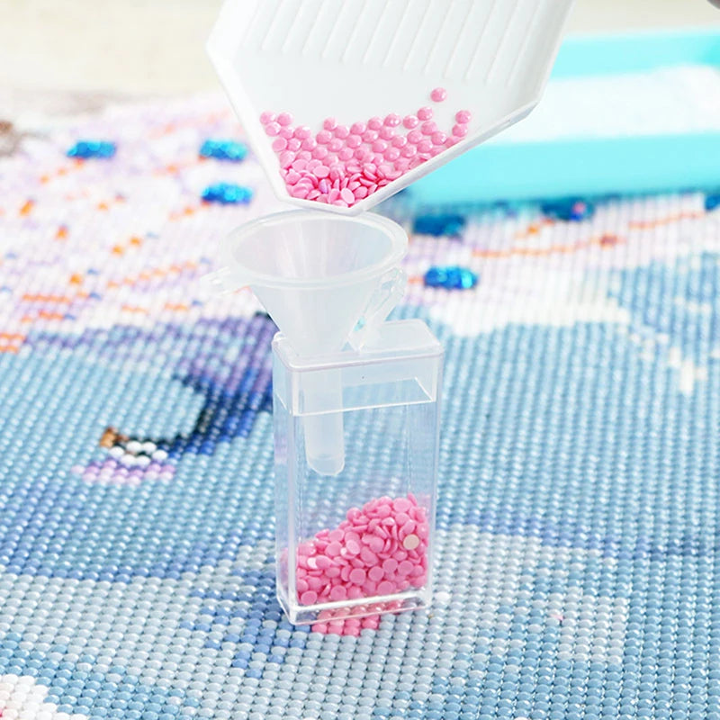 4-Pack Mini Plastic Funnels – Diamond Painting & Bottle Filling
