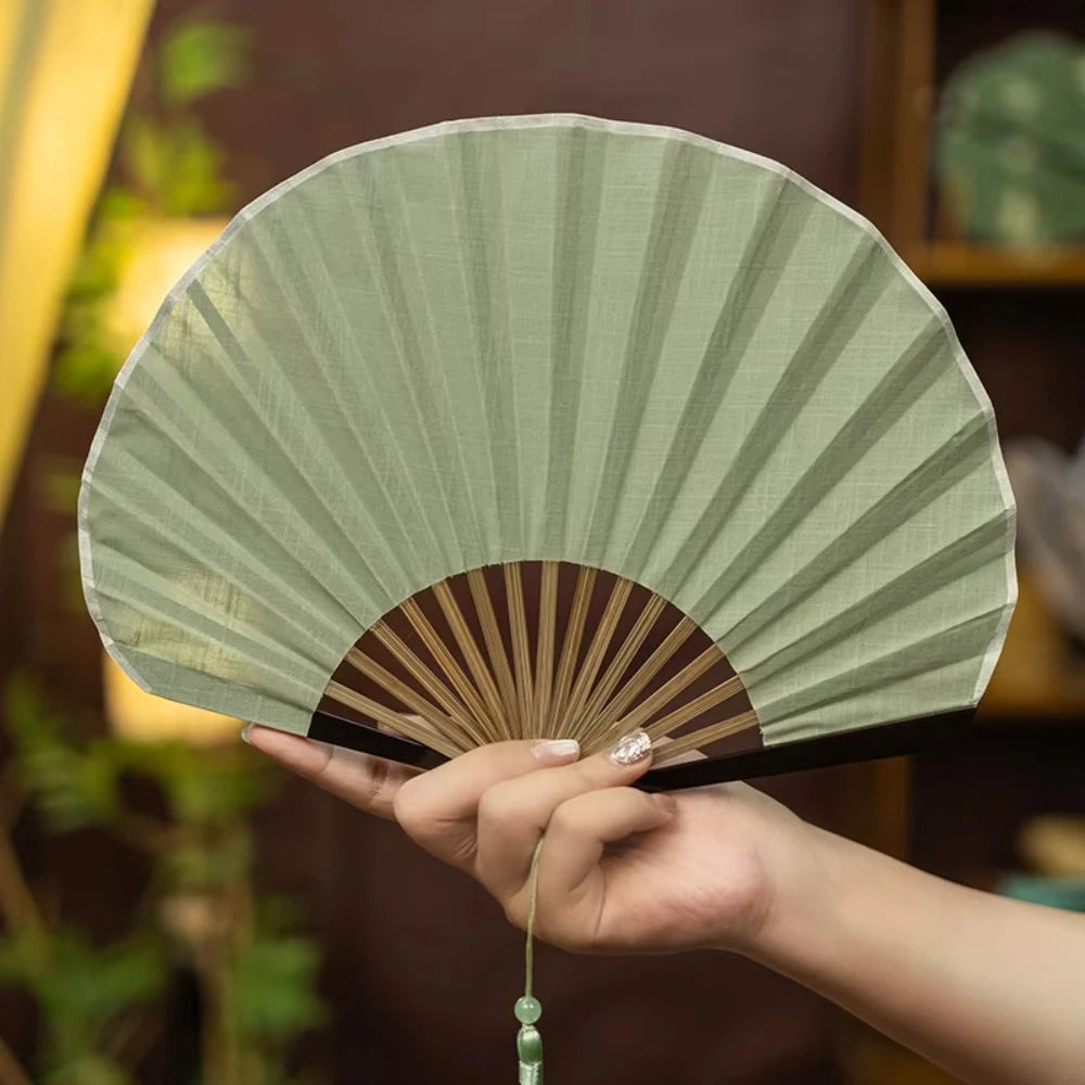 Japanese Style Retro Shell Shaped Fan Silk Cloth Bamboo Folding Fans with Pendant Wedding Hand Fans Solid Color Curved Fanbone Oasis Select C
