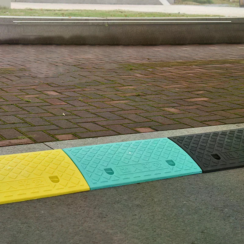 1Pc Plastic Kerb Ramp Non-Slip Threshold Ramp 30/40/50MM Height For Cars Bicycles Wheelchairs Going Uphill Smooth Transitions Oasis Select