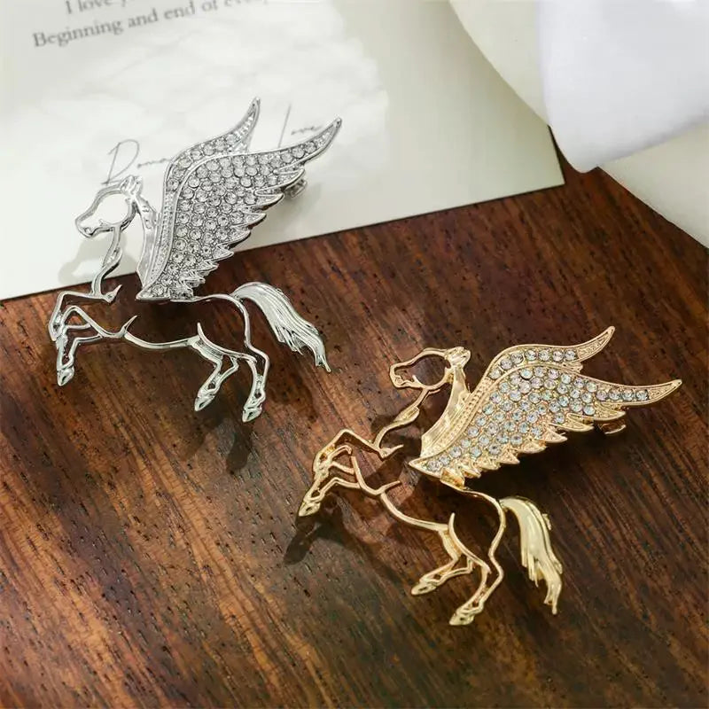 Fashion Rhinestones Alloy Horse With Wings Brooch Zodiac Pony Pins Women Men Clothing Accessory Suit Lapel Corsage New Year Gift Oasis Select