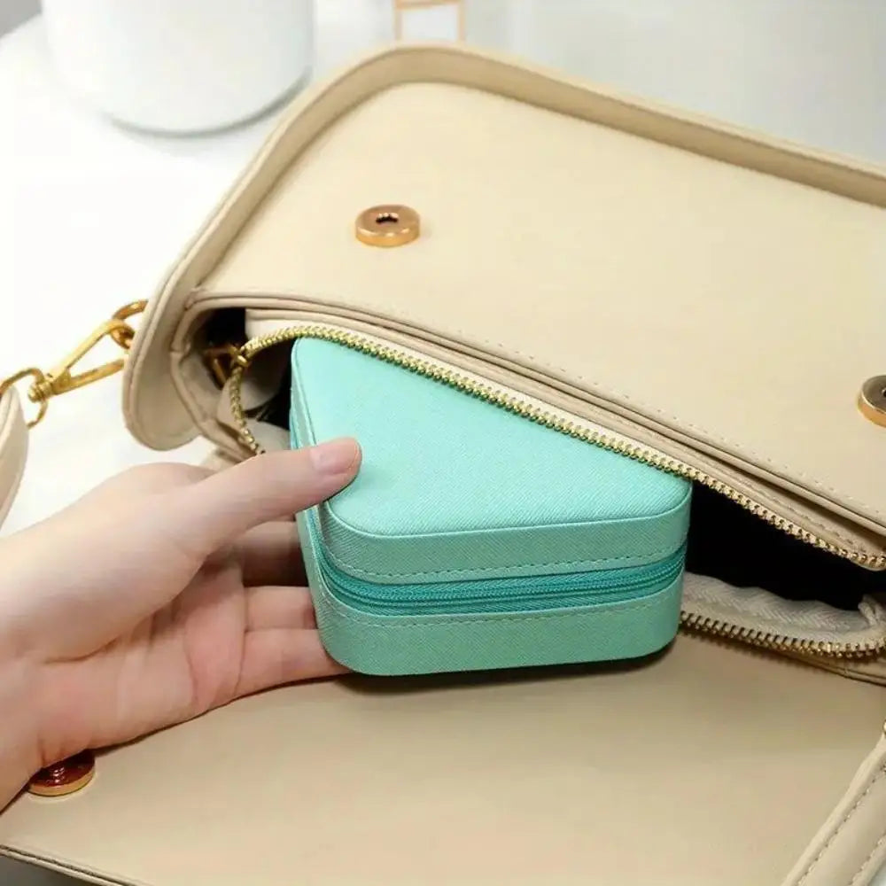 Mini Jewellery Box, Jewellery Organiser for Travel, Portable Jewellery Organiser, Storage Container for Earrings Necklaces Oasis Select