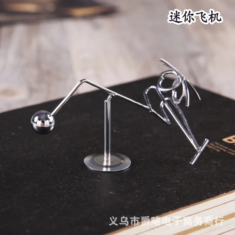 Mini Ironwork Balance Ironman, Stress-relieving Figurine, Untoppling Doll, Sports Metal Handicraft, Small Gift Oasis Select aircraft 2PCS