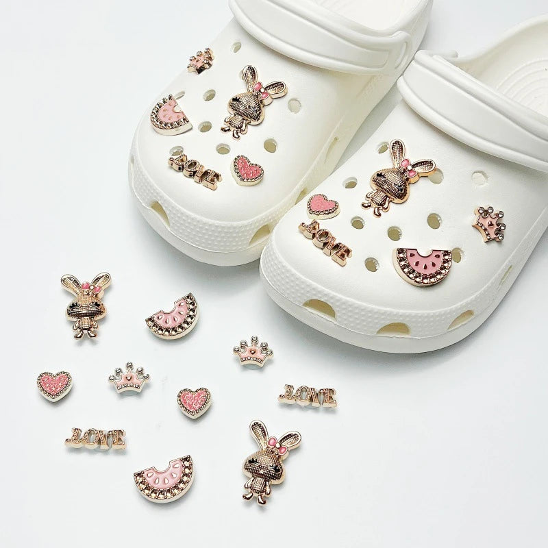 Fashionable shoe accessory set, made of metal, with a shoe chain clasp, removable, suitable for sandals and flip-flops. Oasis Select