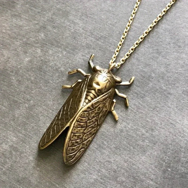 Fashion Retro Insect Cicada Pendant Necklace Metal Unisex Men's Halloween Party Jewelry Gift Accessories Oasis Select
