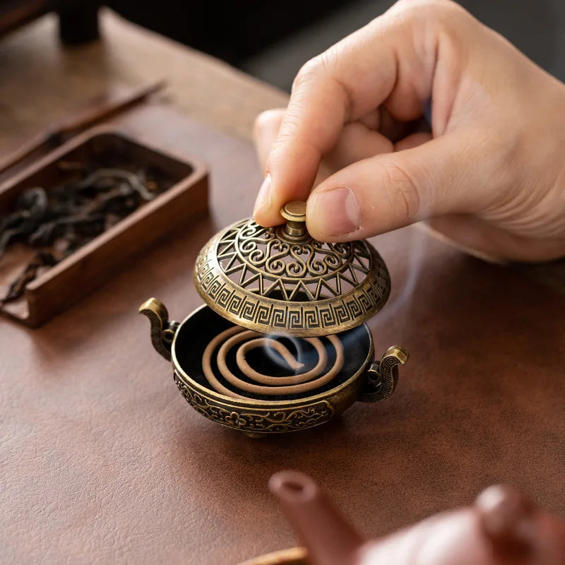 Mini incense burner Incense Burner with Hollowed Out Patterns Three Legged Stove Indoor Stove Plate Desktop Home Decoration Oasis Select