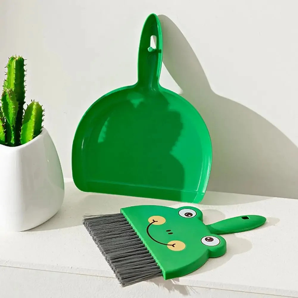 2Pcs/Set Small Broom Dustpan Set Cartoon Rabbit Bear Frog Pattern Keyboards Cleaning Mini Broom Dustpan Set Oasis Select