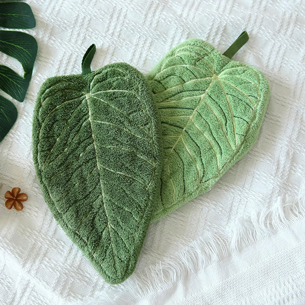 2-Pack Leaf Hand Towels – Absorbent Coral Fleece Kitchen & Bath