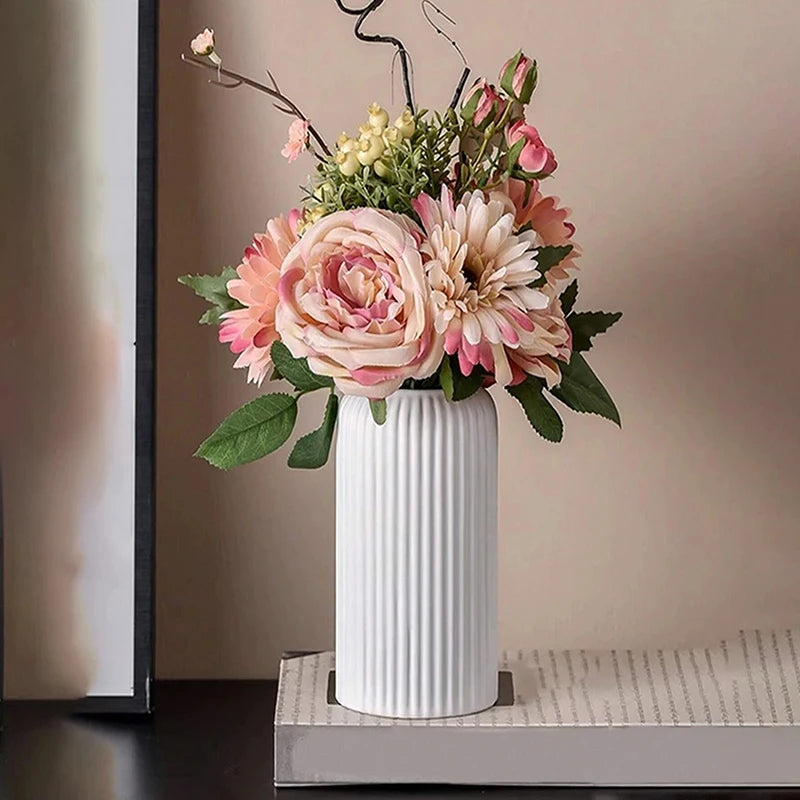 1pc Chic Striped Ceramic-Look Plastic Vase for Flowers - Durable, Easy-to-Place Decorative Floral Display Piece Oasis Select