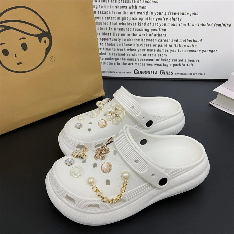 Fashionable shoe accessory set, made of metal, with a shoe chain clasp, removable, suitable for sandals and flip-flops. Oasis Select