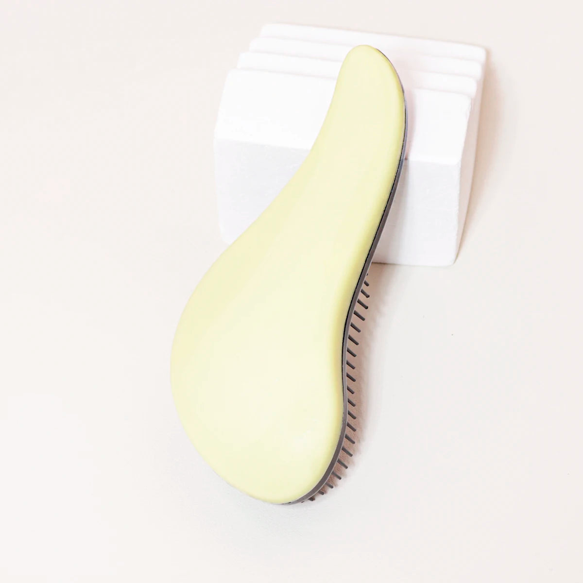 Antistatic massage brush winding shower massage brush wet hair curly brush salon hairdressing tool Special for real hair wigs Oasis Select haitunshuan-huang