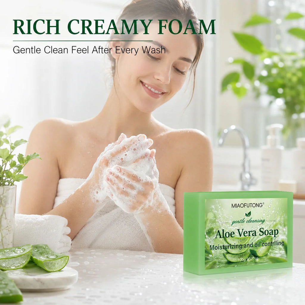 Aloe vera soap, rich in aloe vera and glycerin, gently cleanses, cleanses, and bathes the whole body. It smooths rough skin Oasis Select