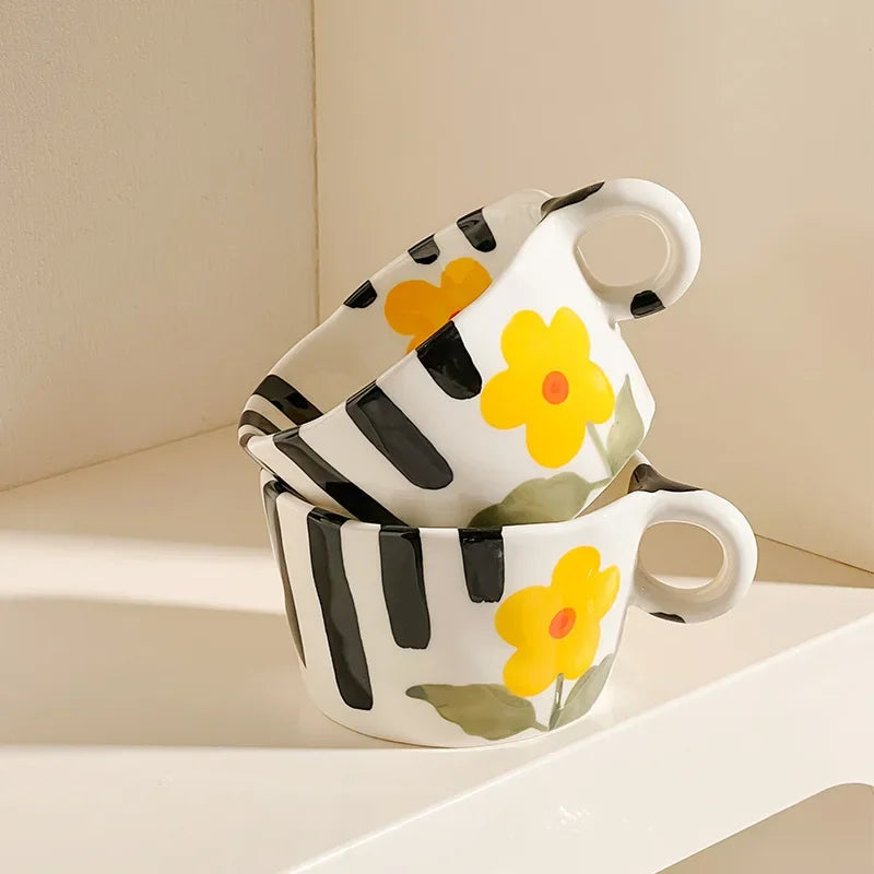 300ML Ceramic Mugs Hand Pinched Irregular Mug Hand-painted Strawberry Flower Coffee Cup Breakfast Milk Afternoon Tea Cup Gift Oasis Select