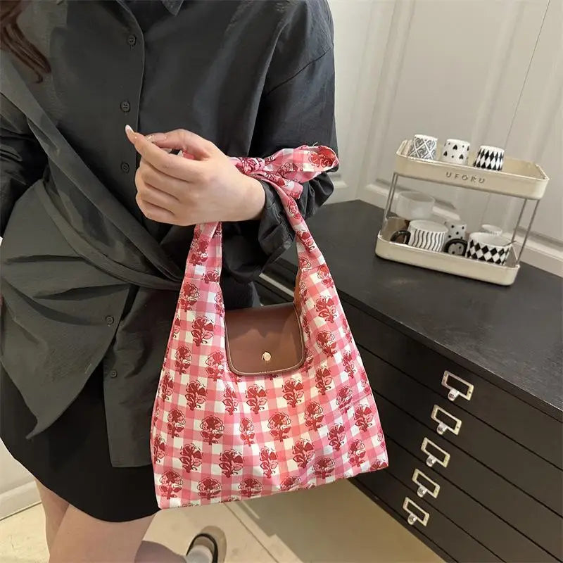 Floral-Decorated Large-Capacity Fashionable Women's Shoulder Tote Bag Oasis Select A