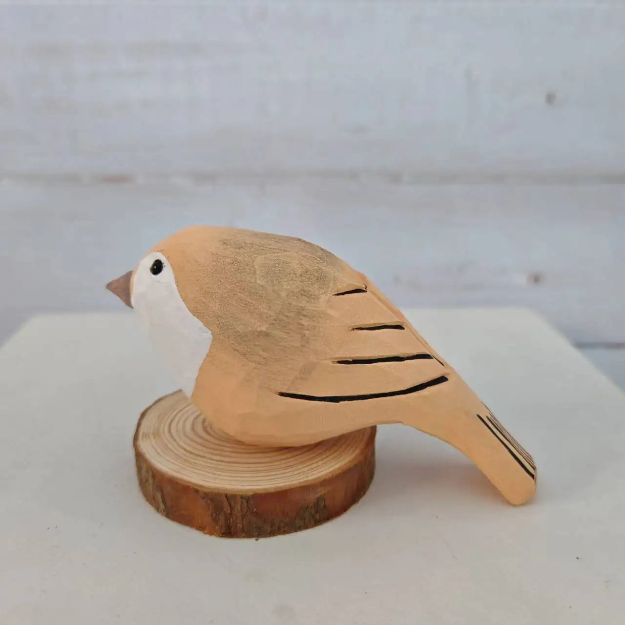 Desktop Ornament Cute Wood Carving Bird Mini Carving Small Bird Ornament Nordic-style Handmade Wooden Bird Figurine Home Decor Oasis Select B