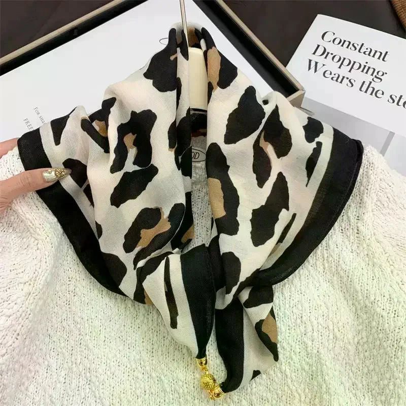 70*70 Square Scarf Retro Print Silk Scarf With Magnetic Buckle Women Neck Scarf All-match Shawl Fashion Headscarf Accessory Gift Oasis Select