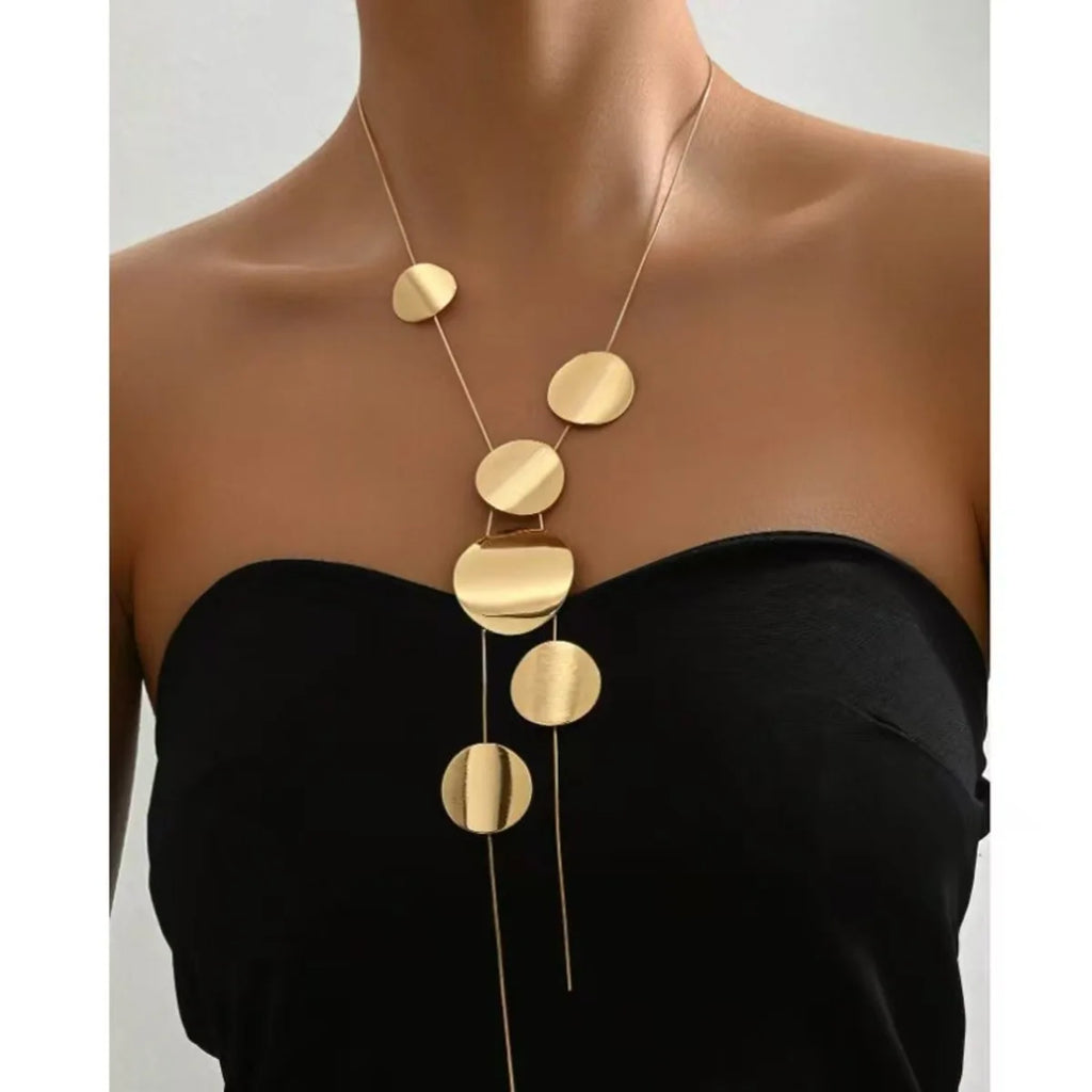 Fashion in Europe and The United States Temperament Large Round Piece Long Necklace Women's Personality Simple Collarbone Chain Oasis Select