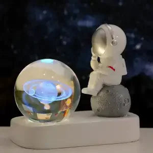 Astronaut Night Light Desktop Small Ornaments Decorative Crystal Ball Birthday Gift for Boys and Girls Decoration Oasis Select Think Saturn RGB USB gift packae