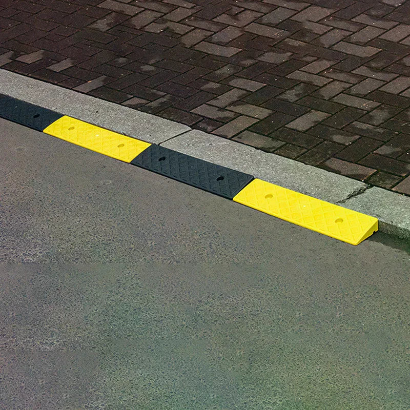 1Pc Plastic Kerb Ramp Non-Slip Threshold Ramp 30/40/50MM Height For Cars Bicycles Wheelchairs Going Uphill Smooth Transitions Oasis Select