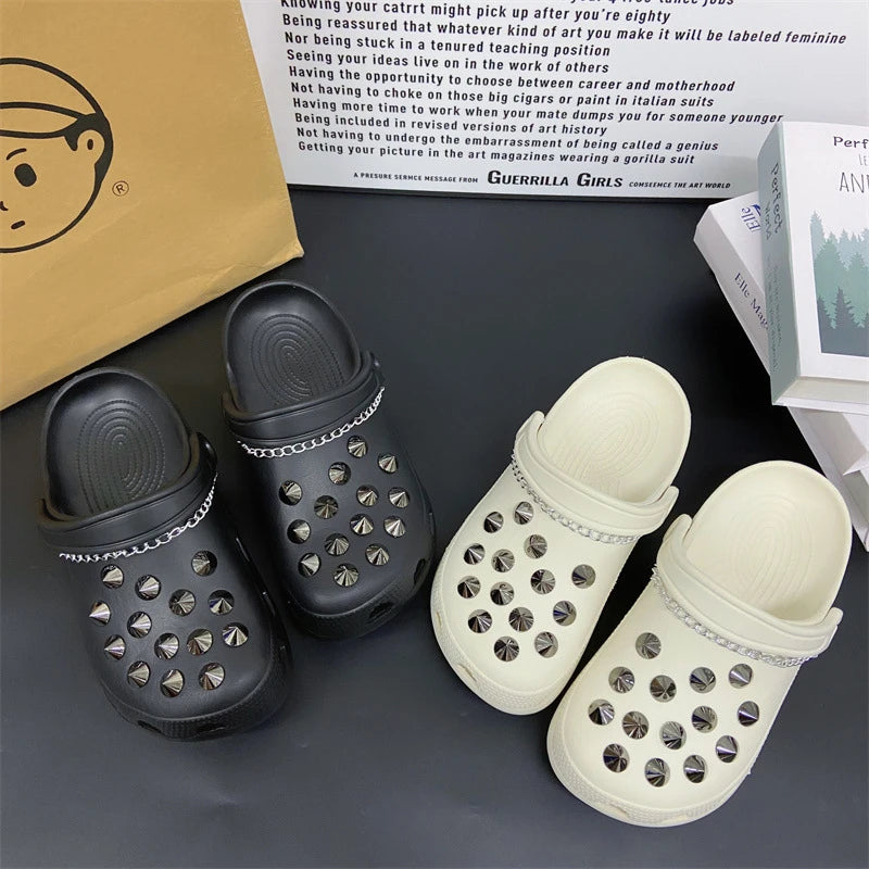Fashionable shoe accessory set, made of metal, with a shoe chain clasp, removable, suitable for sandals and flip-flops. Oasis Select