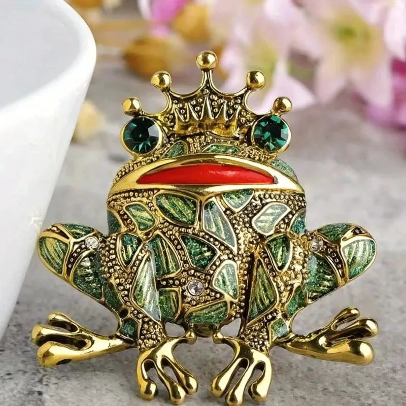 Crown Frog Brooch Inlaid Shiny Rhinestone Animal Pin Elegant Decorative Corsage For Coat Dress Suit Party Daily Fashion Ornament Oasis Select