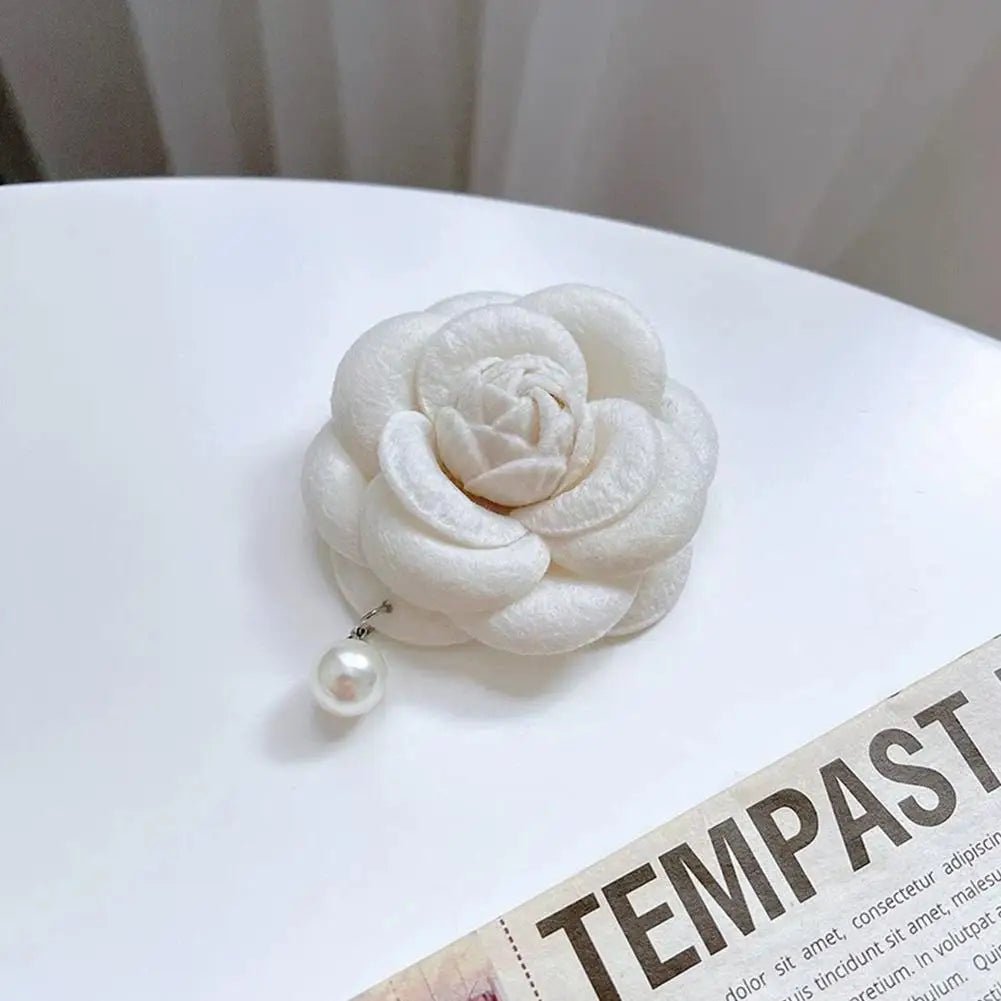 New Fabric Camellia Flower Brooch Velvet Bow Tie Ladies College Style Shirt Collar Pins Vintage Wedding Party Brooches for Women Oasis Select