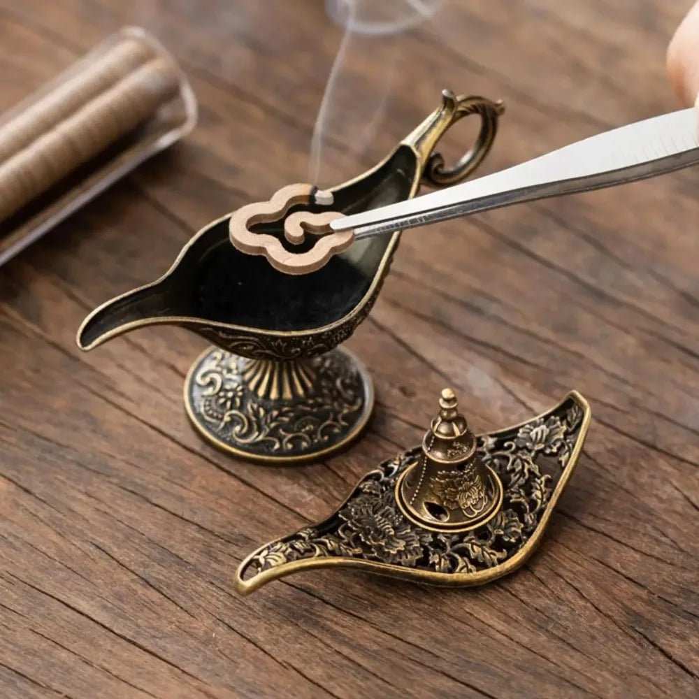 Retro Metal Aromatherapy Burner Elaborate Hollow Carved Cloud Pattern Decor Exotic Style Indoor Fragrance Ornament Elegant Oasis Select