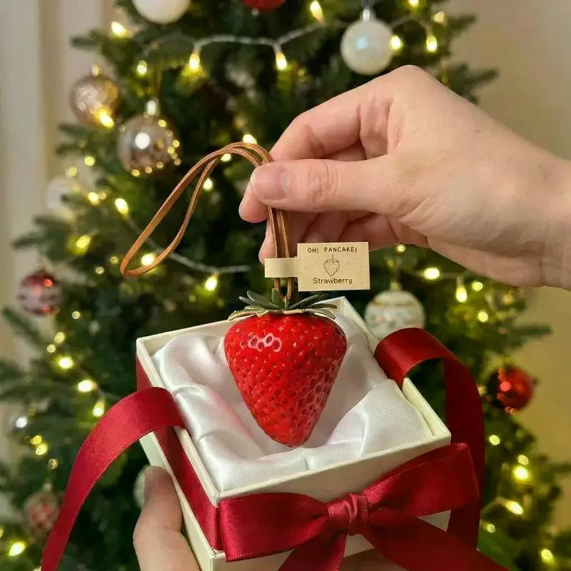 딸기백참 딸기 가방걸이 딸기 가방 참 백참 Strawberry bag charm 가방스트랩 딸기 참 colgantes de bolsos 가죽 백참 accessoires voiture femme fraise light charm Oasis Select