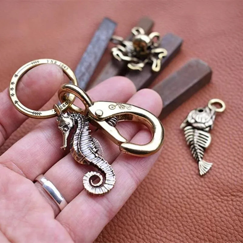 Exquisite Vintage Brass Seahorse Gift 1PCS Statue Key Chain Pendant Fashion Car Key Ring Bag Hanging Handicraft Desktop Ornament Oasis Select
