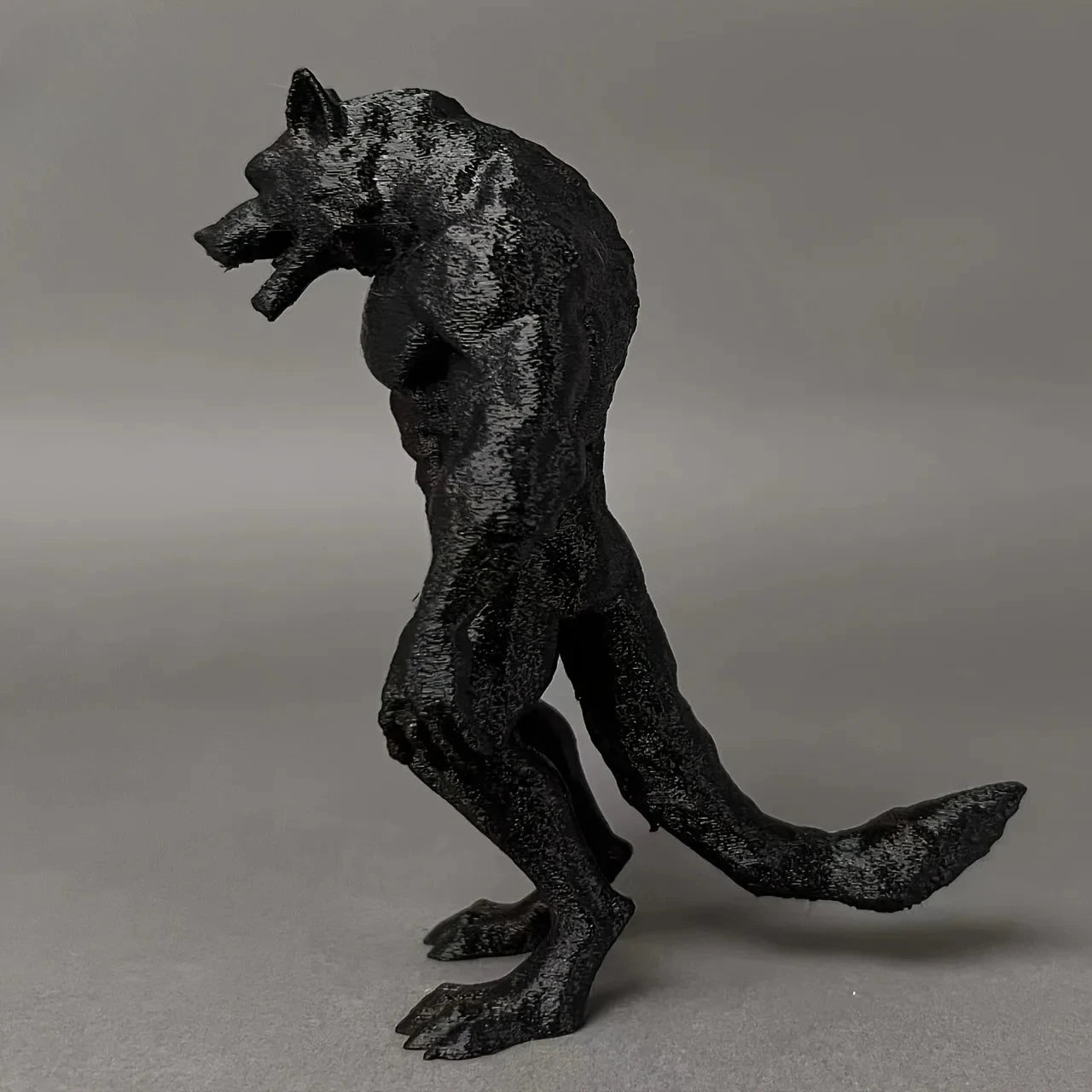 Standing Werewolf Ornaments Realistic Design-home Decoration Werewolf Statue Ornaments Suitable for Christmas Valentine's Day Oasis Select