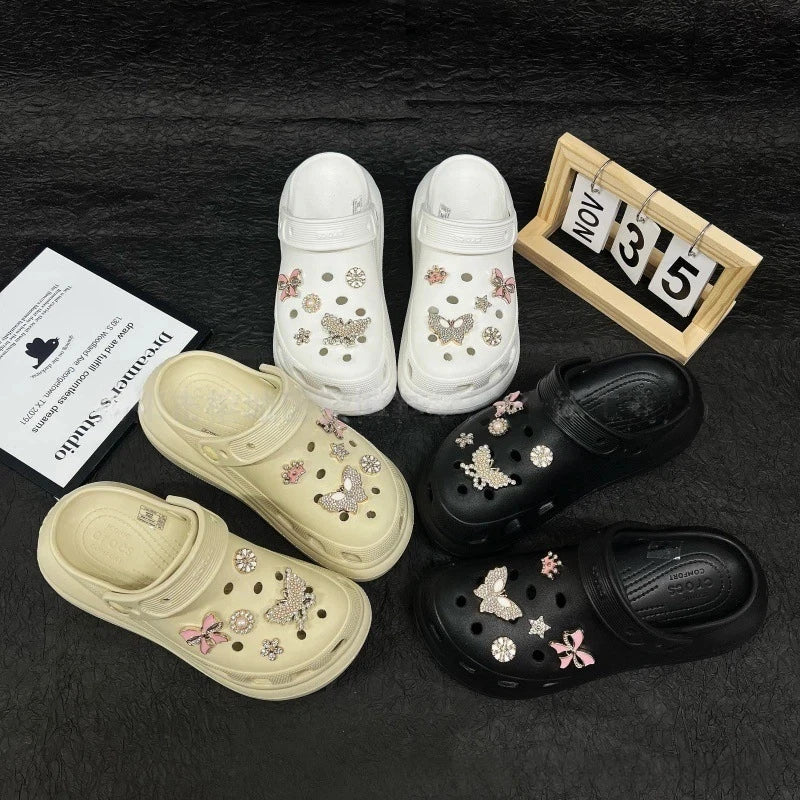 Fashionable shoe accessory set, with a shoe chain clasp, removable, suitable for sandals and flip-flops. Oasis Select