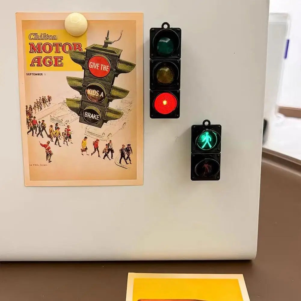2025 New Traffic Light Magnetic Refrigerator Stickers Traffic Toy Pedestrian Light Creative Magnetic Miniature Decoration Oasis Select
