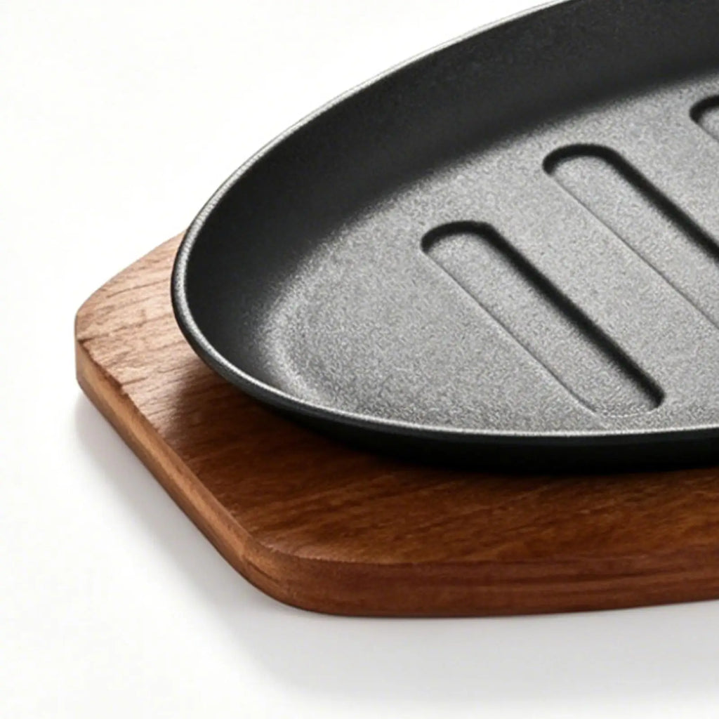 Cast Iron Oval Shape Restaurant Barbecue Plate Steak Sizzling Hot Pan Plate with Wooden Base Teppanyaki Grilled Fish Tray Oasis Select