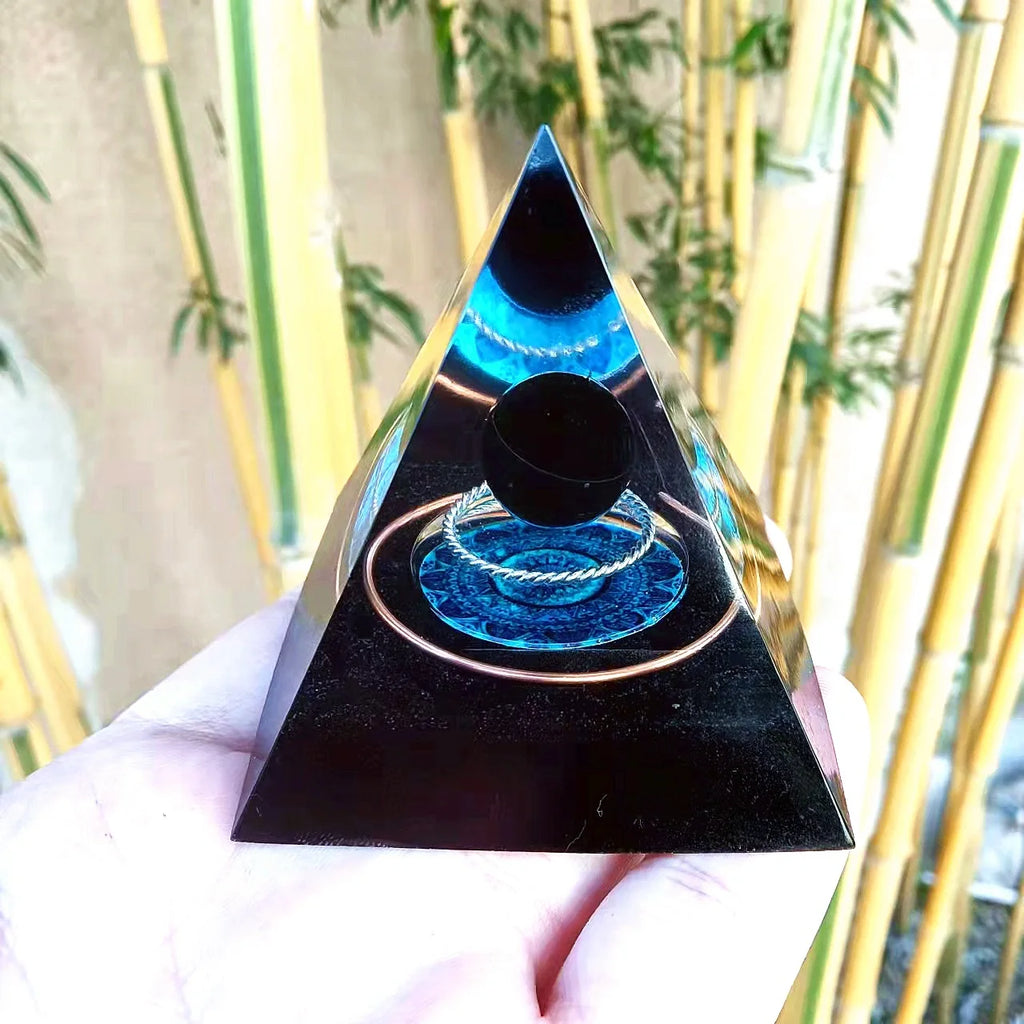 Crystal Pyramid Ornaments Crushed Stone Glue Dropping Resin Crafts