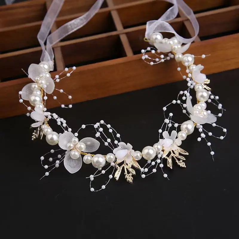 1pcs Children's Headband Sweet European Fairy Style Golden Leaf Headband Flower Wreath Pearl Headband New Crown Oasis Select White