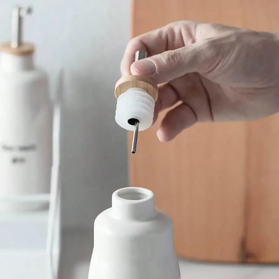 Ceramic Oil Bottle Kitchenware Oil Pot Soy Sauce Vinegar Bottle Condiment Jar Commercial Creative Light-Blocking Decanter Oasis Select