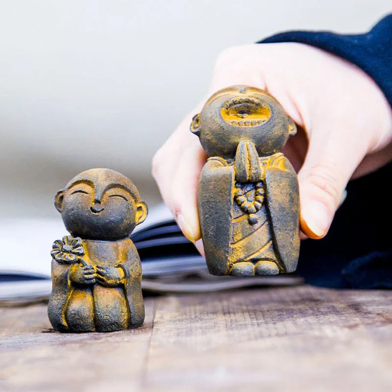 Zen Creative Cute Little Monk Buddha Statue Ornament Home Living Room Tea Play Desktop Imitation Cast Iron Handmade Craft Oasis Select