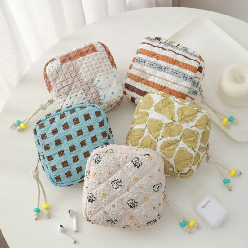1pcs Cute Quilted Fabric Coin Purse Portable Small Pouch for Sanitary Pads Earphones & Cosmetics Travel Essentials Oasis Select