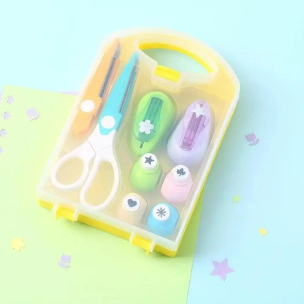 8pcs Creative Hole Punch Set Children's Hole Punch Scrapbooking Paper Punch Greeting Card Craft (Fixed pattern and random color) Oasis Select